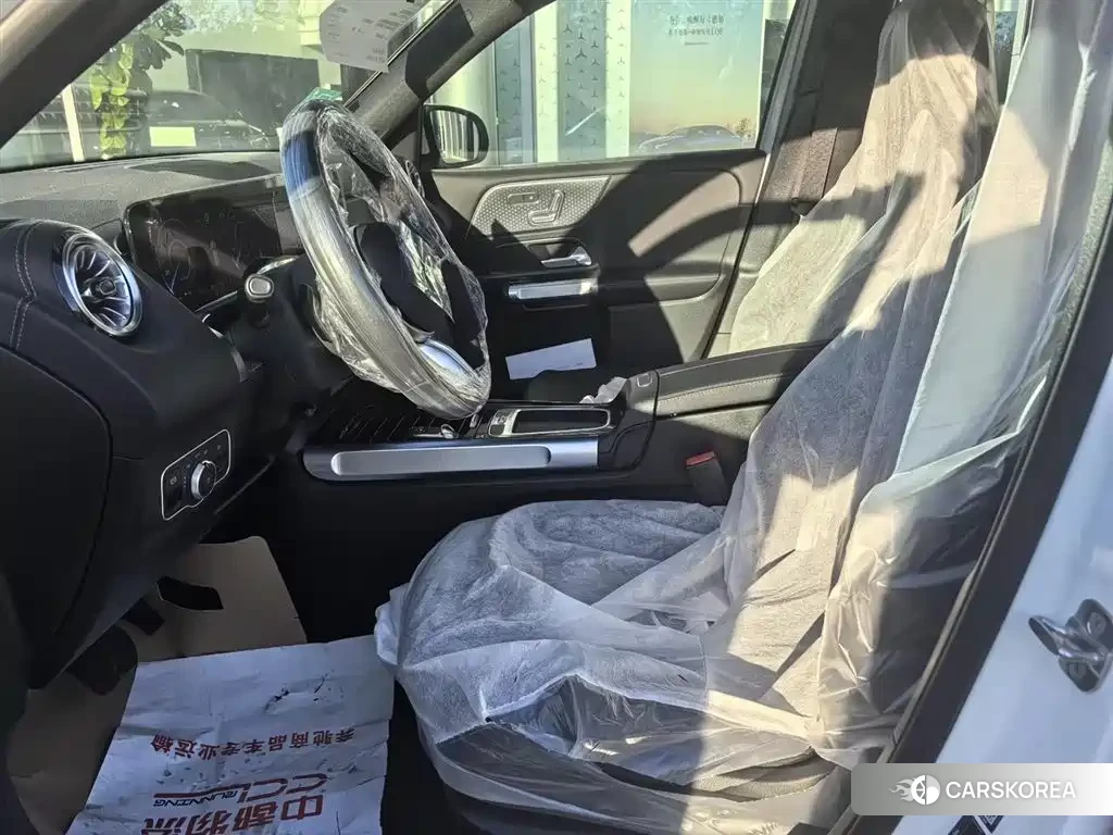 Mercedes-Benz EQB 2025 Белый из Китая, фото 2