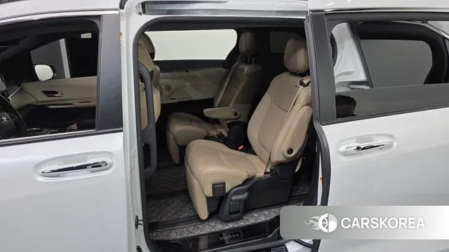 Toyota Sienna 4th Generation 2024 Белый из Кореи, фото 2