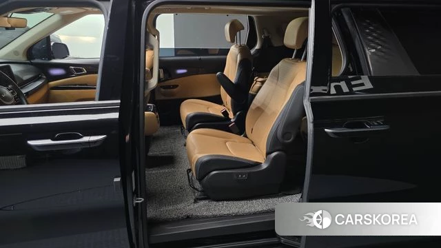 Kia Carnival 4th generation 2023 Черный из Кореи, фото 2