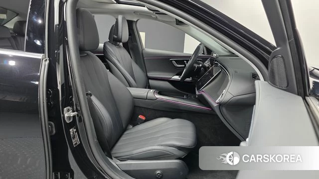Mercedes-Benz E-Class W214 2025 Черный из Кореи, фото 2