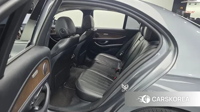 Mercedes-Benz E-Class W213 2019 Серый из Кореи, фото 2