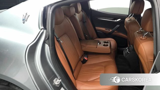 Maserati Ghibli 2022 Белый из Кореи, фото 2