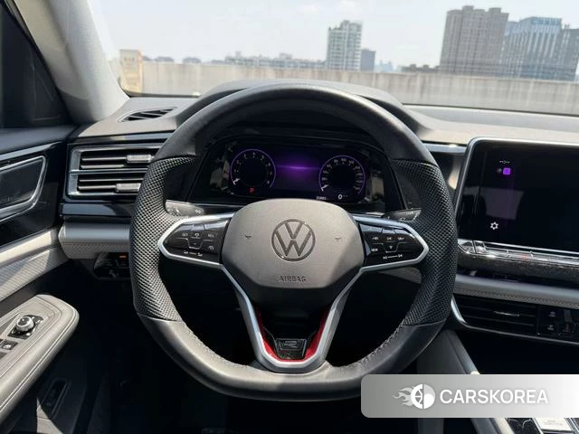 Volkswagen Tourang 2024 Черный из Китая, фото 2