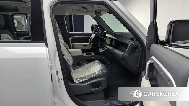 Land Rover Defender (L663) 2024 Белый из Кореи, фото 2