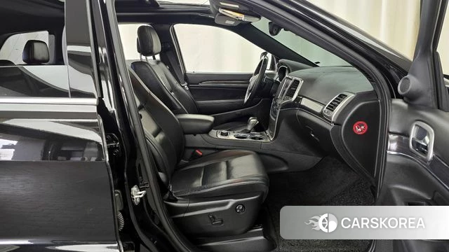 Jeep Grand Cherokee 2018 Черный из Кореи, фото 2