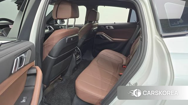 BMW X6 (G06) 2023 Белый из Кореи