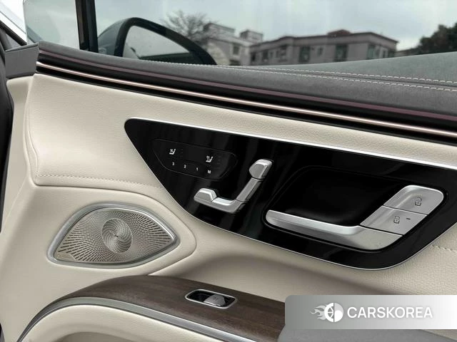 Mercedes-Benz EQS 2024 Серебристо-серый из Китая, фото 2