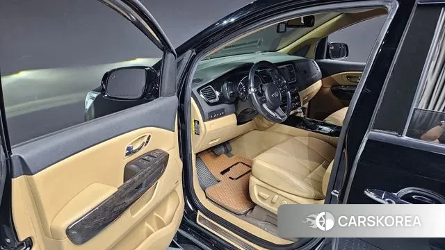 Kia The New Carnival 2019 Черный из Кореи, фото 2