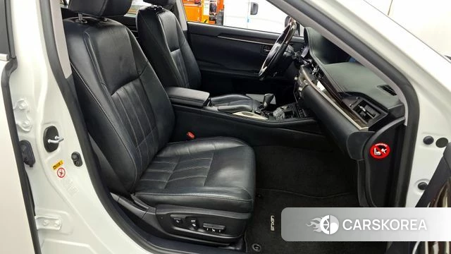 Lexus New ES300h 2018 Белый из Кореи, фото 2