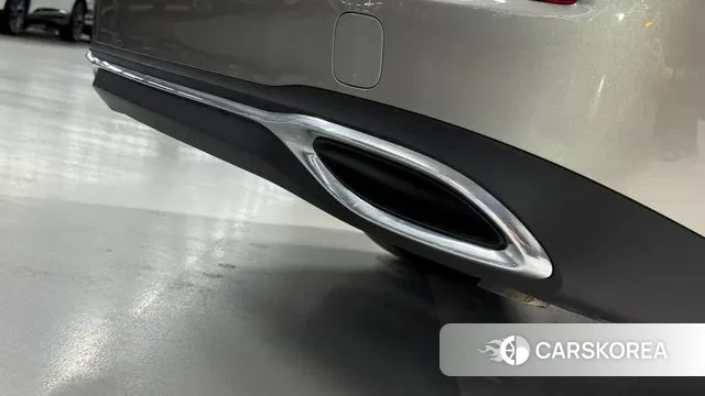 Mercedes-Benz C-Class W206 2024 Песочный из Кореи, фото 2