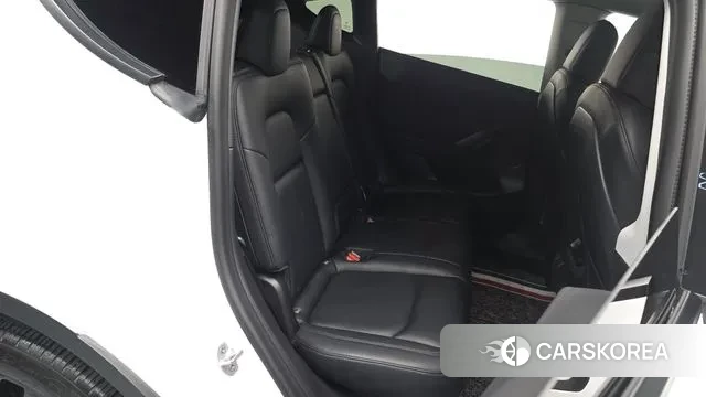 Tesla Model Y 2021 Белый из Кореи, фото 2