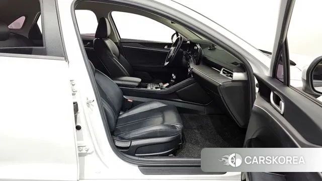 Kia K5 3rd generation 2021 Белый из Кореи, фото 2