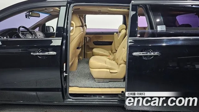 Kia The New Carnival 2019 Черный из Кореи, фото 2