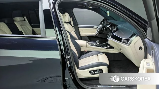 BMW X7 (G07) 2019 Черный из Кореи, фото 2