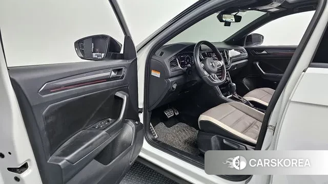 Volkswagen T-Roc 2021 Белый из Кореи, фото 2