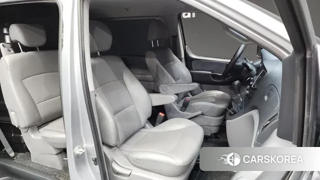 Hyundai The New Grand Starex 2018 Серебряный из Кореи, фото 2