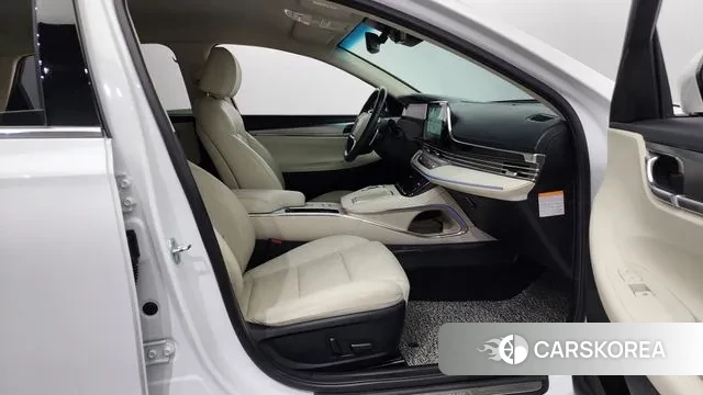 Hyundai The New Grandeur IG Hybrid 2021 Белый из Кореи, фото 2