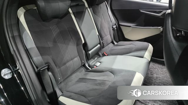 Kia EV6 2023 Черный из Кореи, фото 2