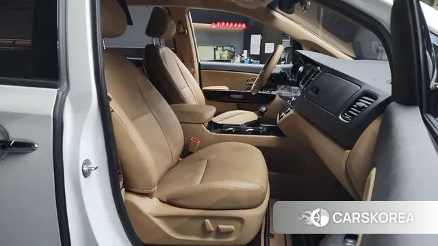 Kia The New Carnival 2018 Белый из Кореи, фото 2