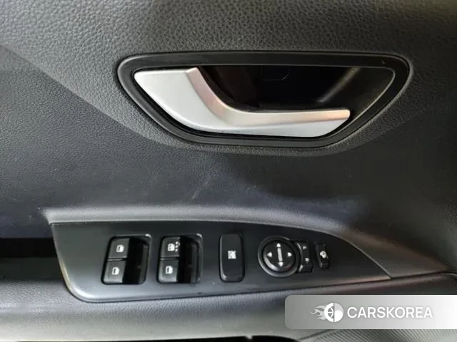 Kia Stonic 2018 Белый из Кореи, фото 2