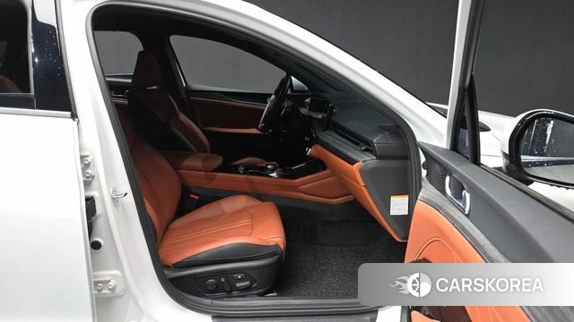 Kia The New K5 Hybrid 3rd generation 2023 Белый из Кореи, фото 2