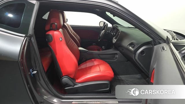 Dodge Challenger 2019 Черный из Кореи, фото 2