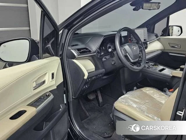Toyota Sienna 4th Generation 2021 Черный из Кореи, фото 2