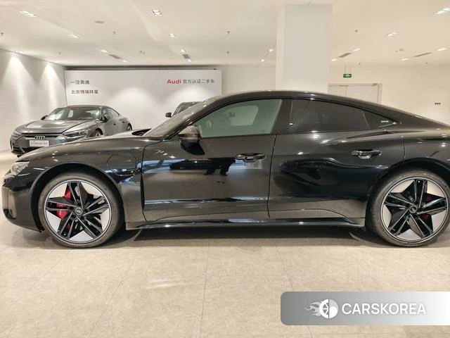 Audi e-tron GT 2025 Черный из Китая, фото 2