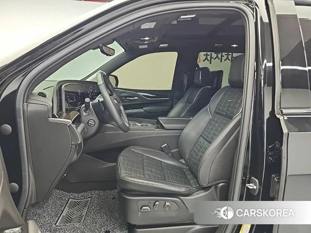Cadillac Escalade 5th Generation 2022 Черный из Кореи, фото 2