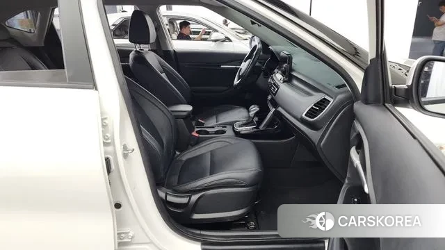 Kia Seltos 2022 Белый из Кореи, фото 2