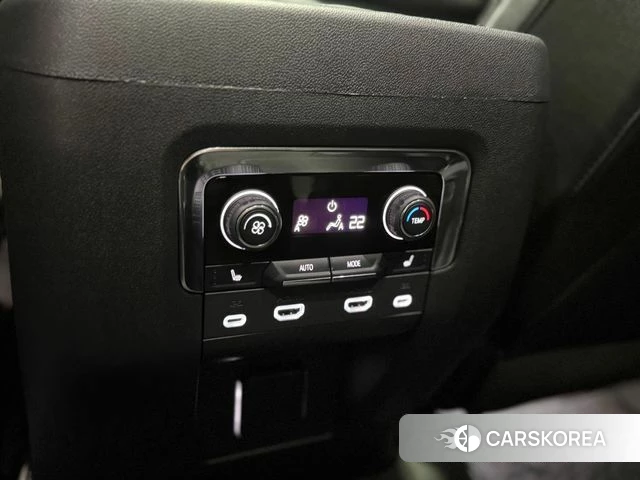Chevrolet (GM Daewoo) Tahoe 2023 Черный из Кореи, фото 2