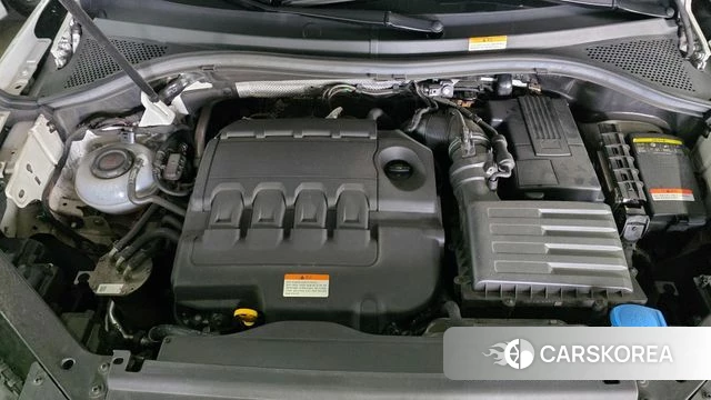 Volkswagen Tiguan second Generation 2020 Белый из Кореи, фото 2
