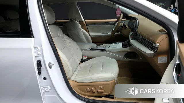 Hyundai The New Grandeur IG Hybrid 2022 Белый из Кореи, фото 2