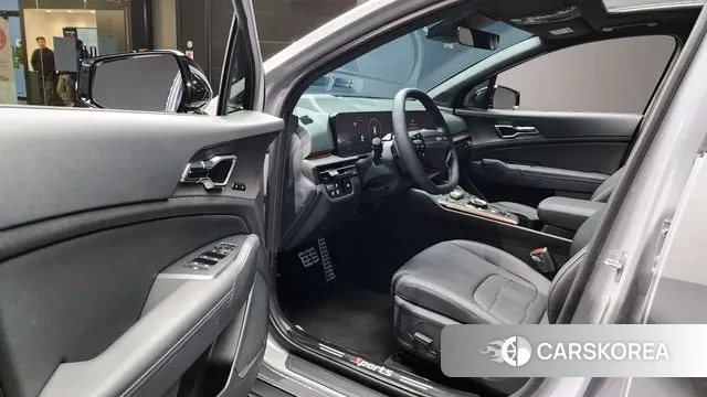 Kia The New Sportage 5th Generation Hybrid 2025 Серый из Кореи, фото 2