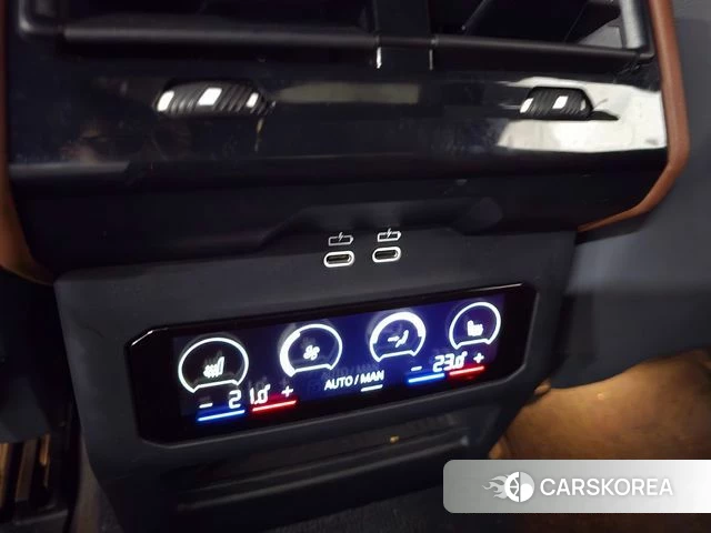 BMW 5 Series (G60) 2025 Черный из Кореи, фото 2