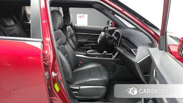 Ssangyong Torres 2022 Красный из Кореи, фото 2