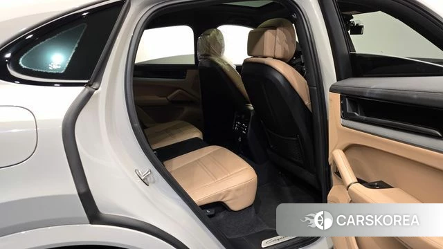 Porsche Cayenne (PO536) 2023 Серебристо-серый из Кореи, фото 2