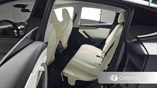 Tesla Model Y 2025 Серый из Кореи, фото 2