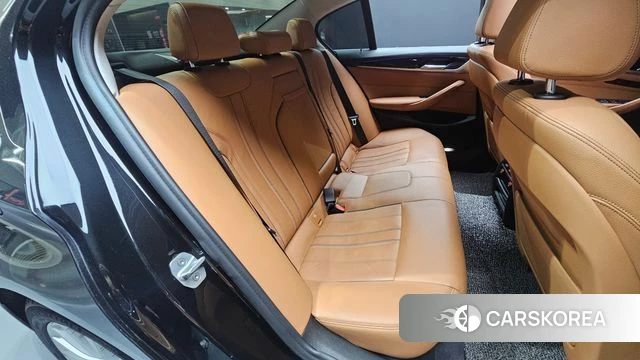BMW 5 Series (G30) 2019 Черный из Кореи, фото 2