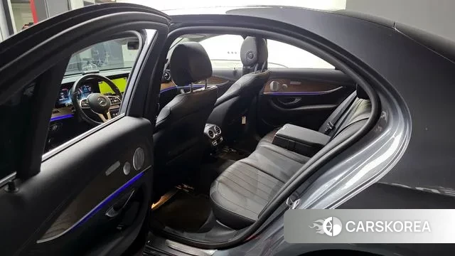 Mercedes-Benz E-Class W213 2020 Серый из Кореи, фото 2