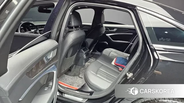 Audi A6 (C8) 2021 Черный из Кореи, фото 2