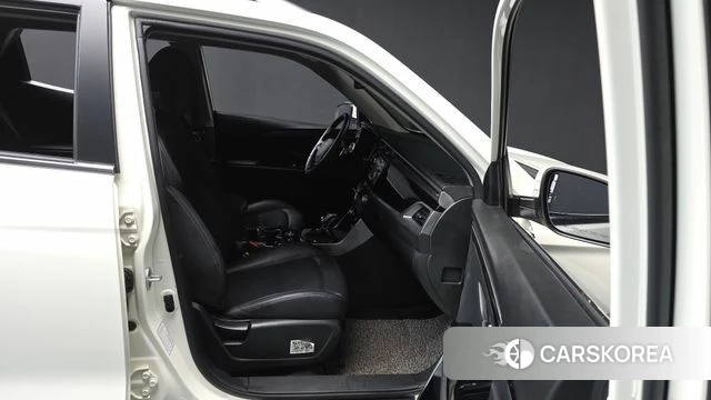 Ssangyong Beautiful Korando 2021 Белый из Кореи, фото 2