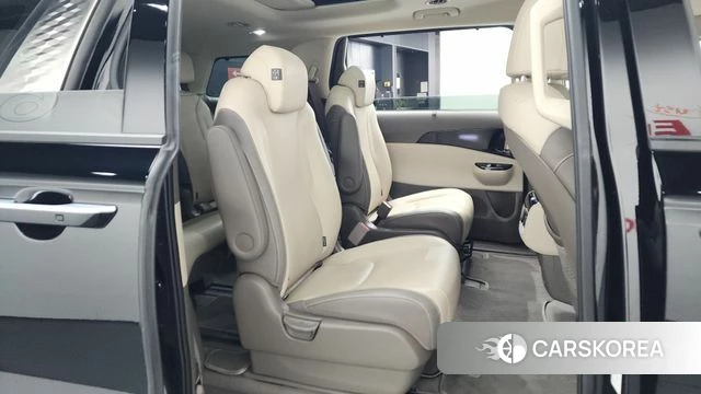 Kia Carnival 4th generation 2023 Черный из Кореи, фото 2
