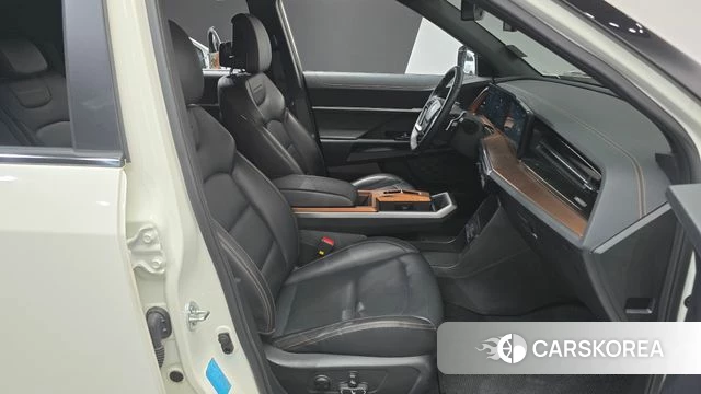 Ssangyong Torres EVX 2024 Белый из Кореи, фото 2