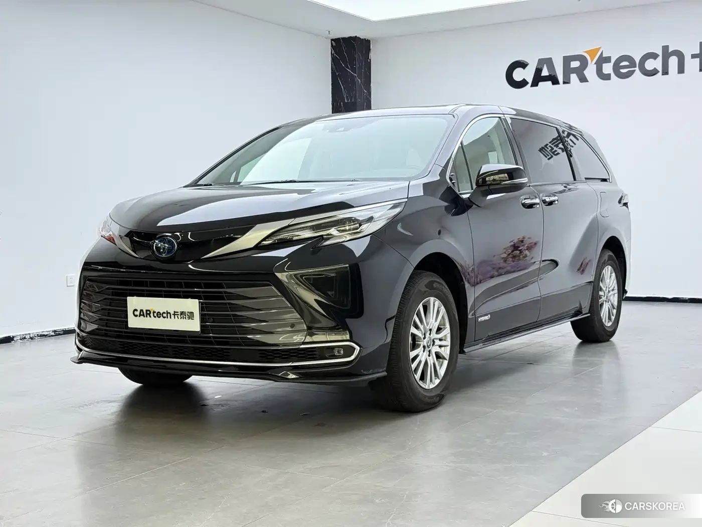 Toyota Sienna 2024 Черный из Китая, фото 2