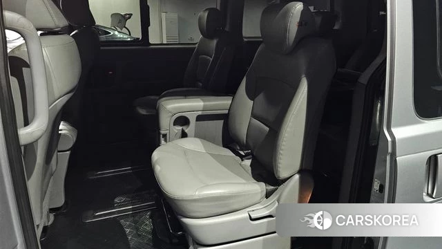 Hyundai The New Grand Starex 2020 Серебристо-серый из Кореи, фото 2