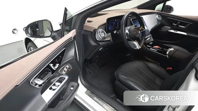 Mercedes-Benz EQE V295 2023 Белый из Кореи, фото 2