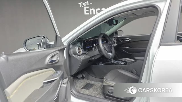 Chevrolet (GM Daewoo) Trax Crossover 2023 Белый из Кореи, фото 2