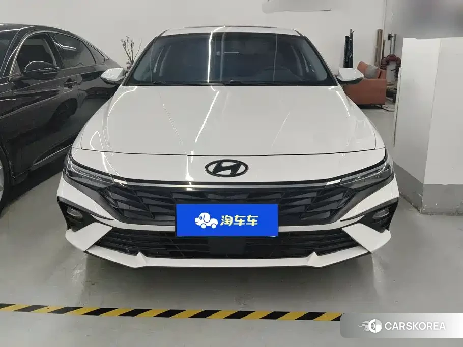 Hyundai Elantra 2024 Белый из Китая, фото 2