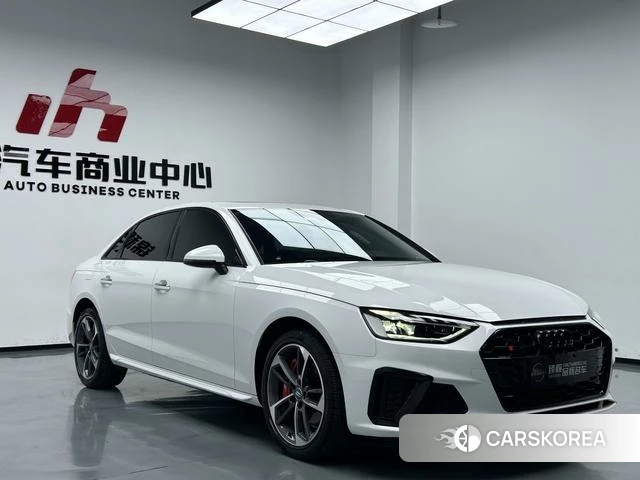 Audi A4L 2023 Белый из Китая, фото 2